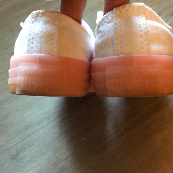 Converse (white with bubble gum bottom) - Picture 5 of 5
